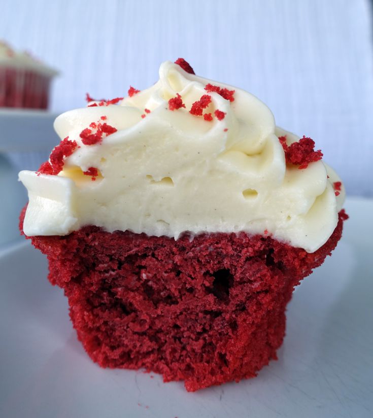 Red | Røde cupcakes vanilje frosting